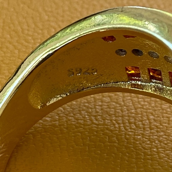 ✨Yellow GoldTone Elegant Ring✨LAST ONE IN STOCK✨ - Picture 8 of 15